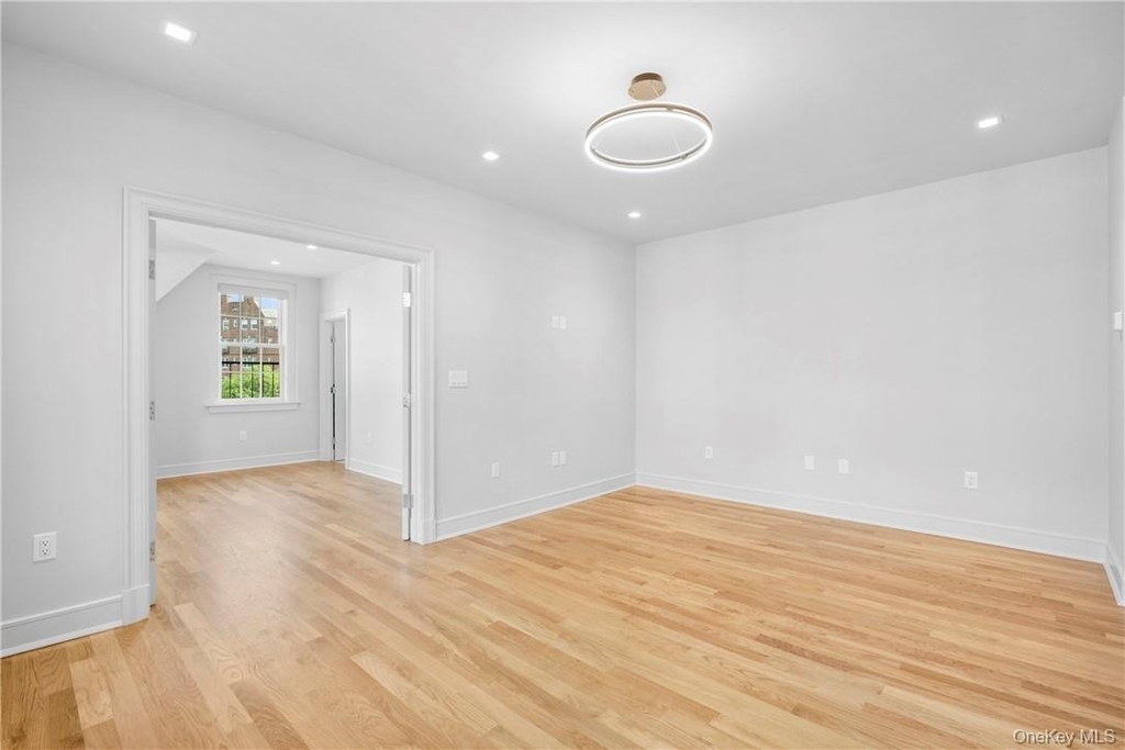 26 East Parkway - Photo 11