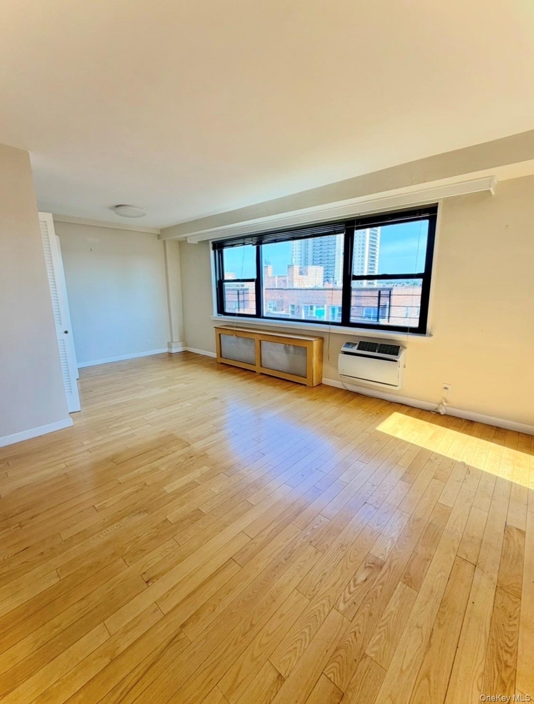 109-33 71st Road - Photo 2