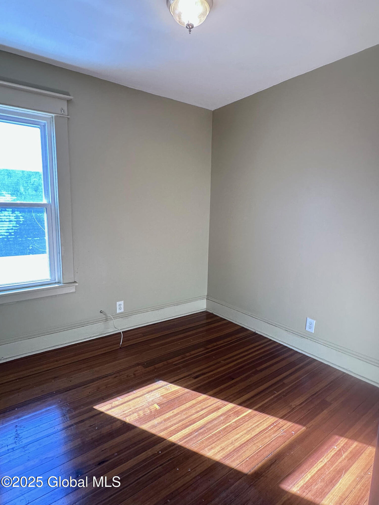 1841 Avenue A - Photo 4