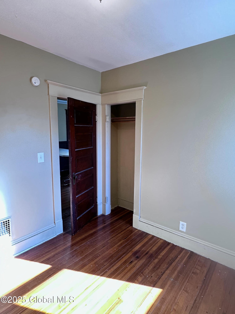1841 Avenue A - Photo 5