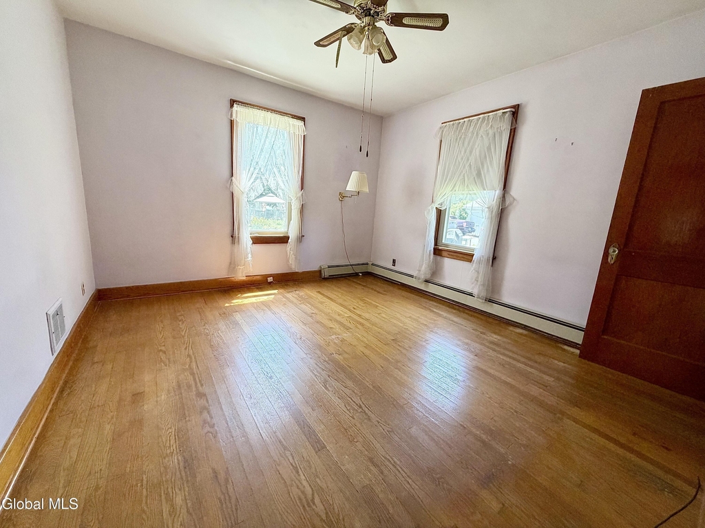 8 Pennsylvania Avenue - Photo 12