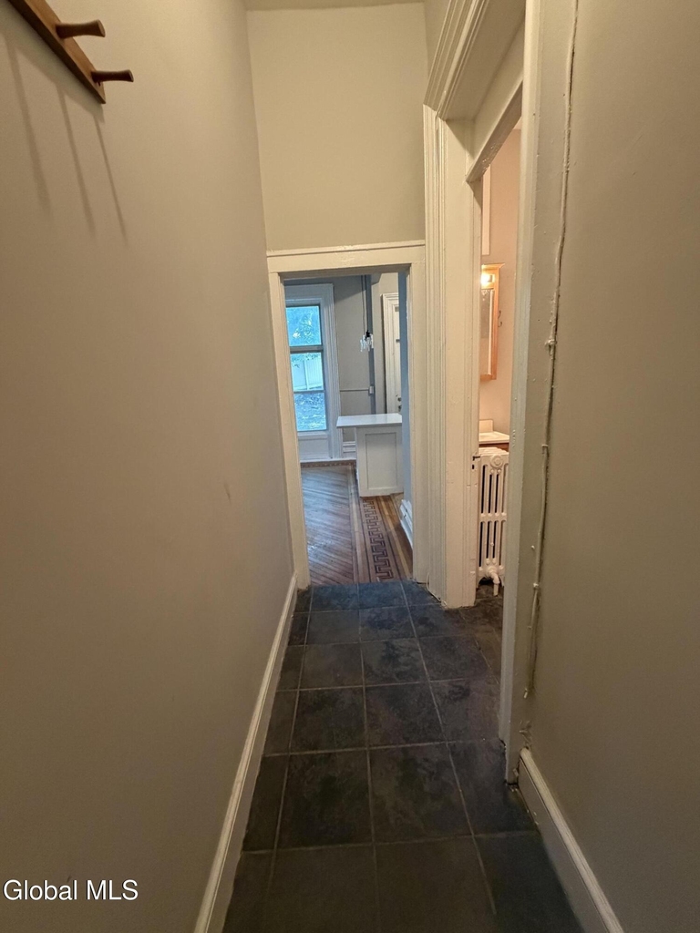324 Hudson Avenue - Photo 11