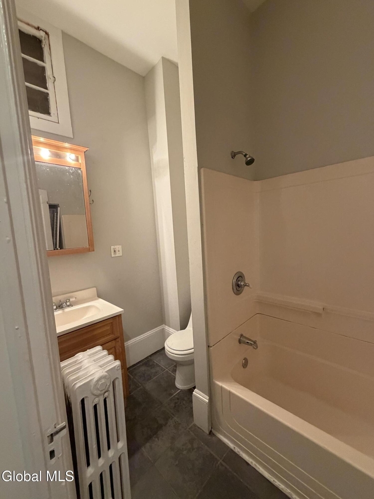 324 Hudson Avenue - Photo 15