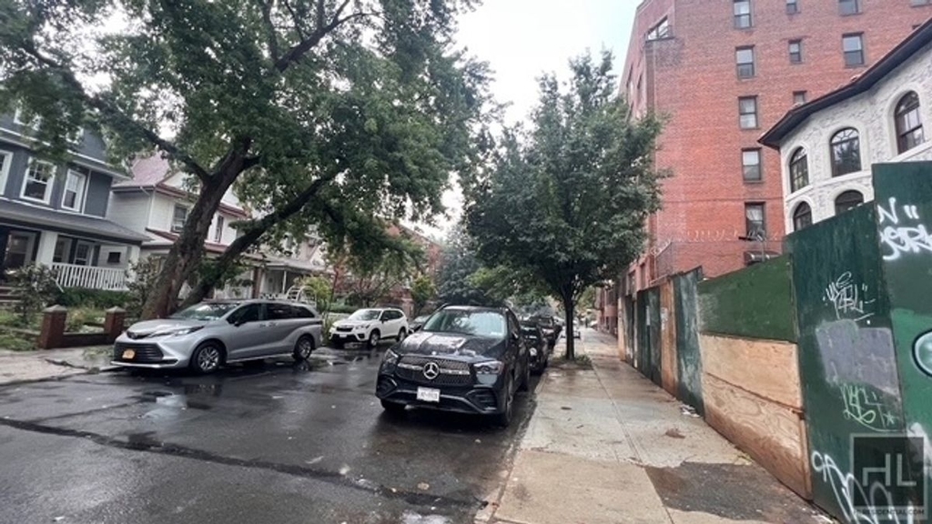 350 E 5th Street - Photo 18