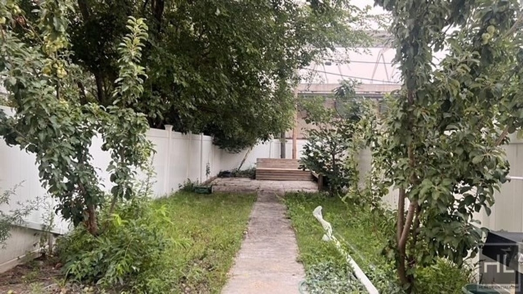 1195 St Marks Avenue - Photo 10