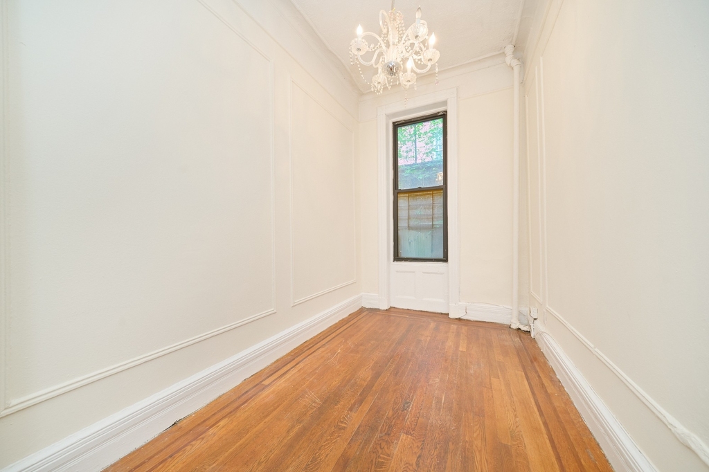 414 E 89th Street - Photo 13
