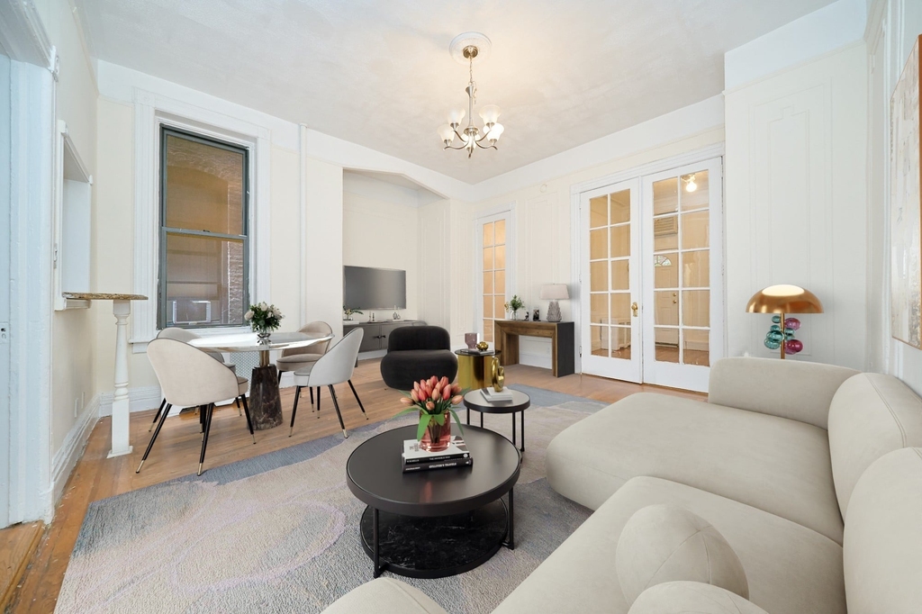 414 E 89th Street - Photo 2