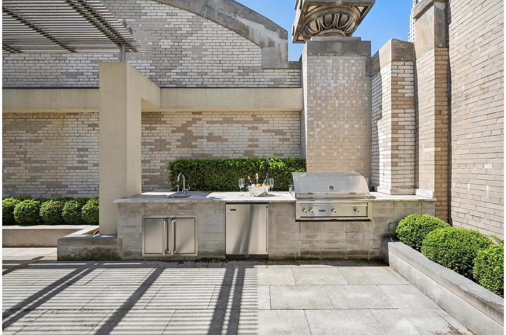 49 Chambers Street - Photo 16