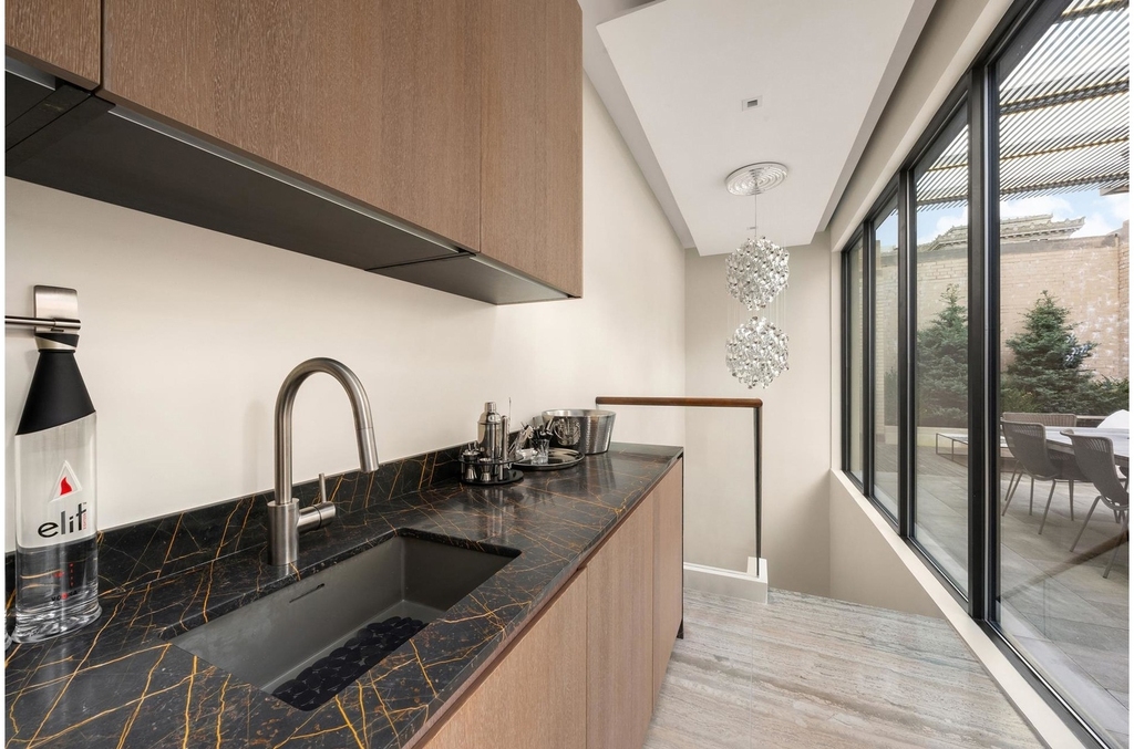 49 Chambers Street - Photo 18