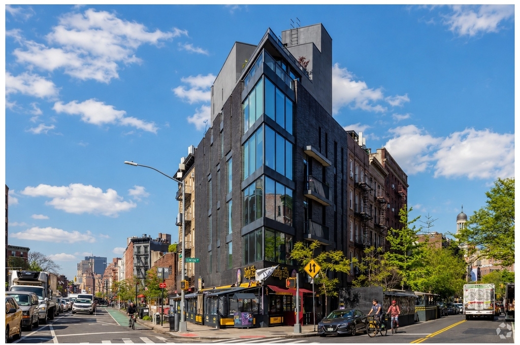 1 7th Avenue S - Photo 15