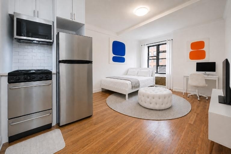 205 W 88th Street - Photo 1
