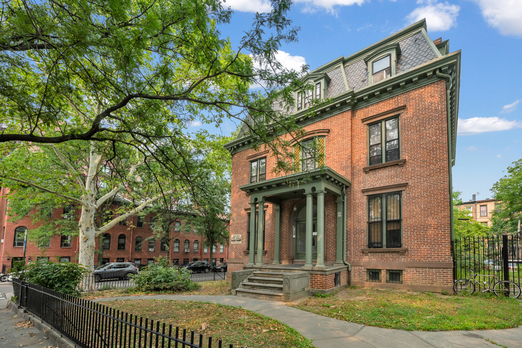 395 Washington Avenue - Photo 3