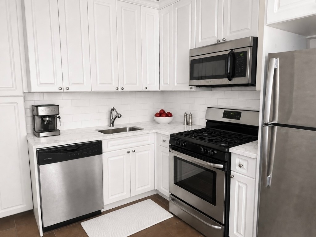 900 W End Avenue - Photo 1