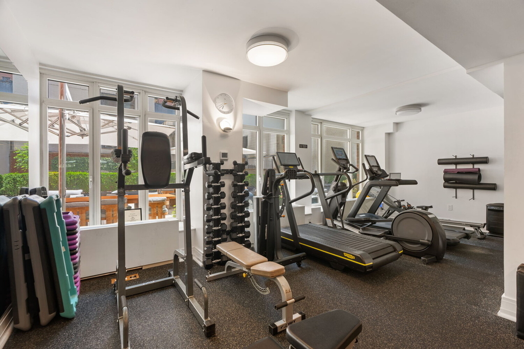 205 E 85th Street - Photo 8