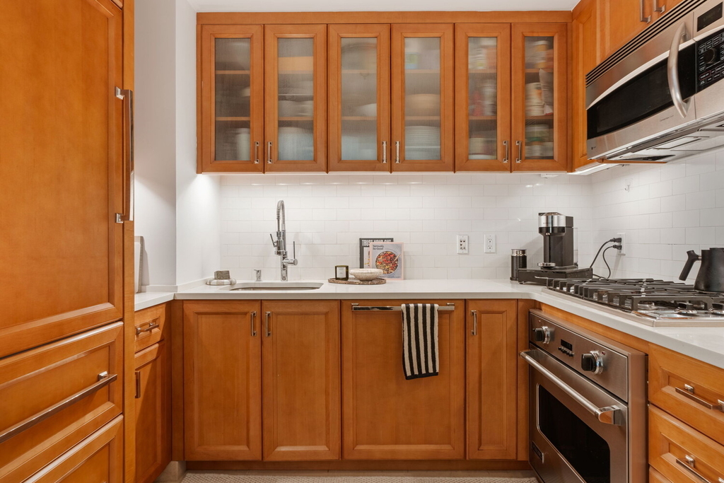 205 E 85th Street - Photo 4