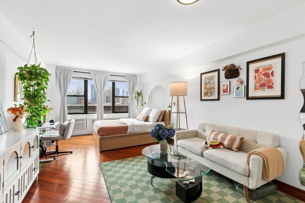 408 W 57th Street - Photo 0