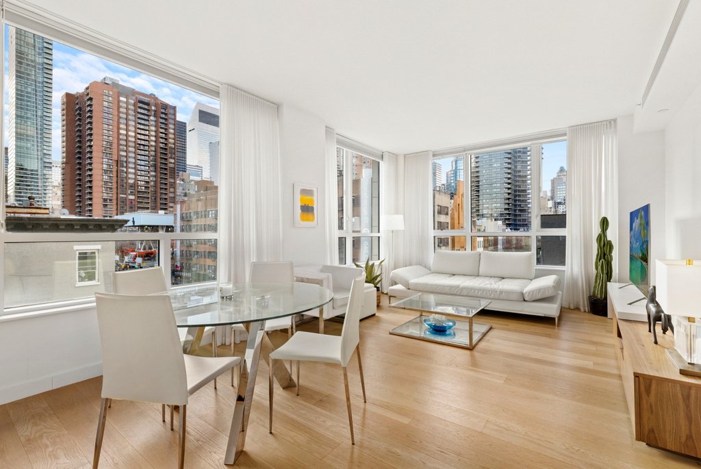301 E 61st Street - Photo 0