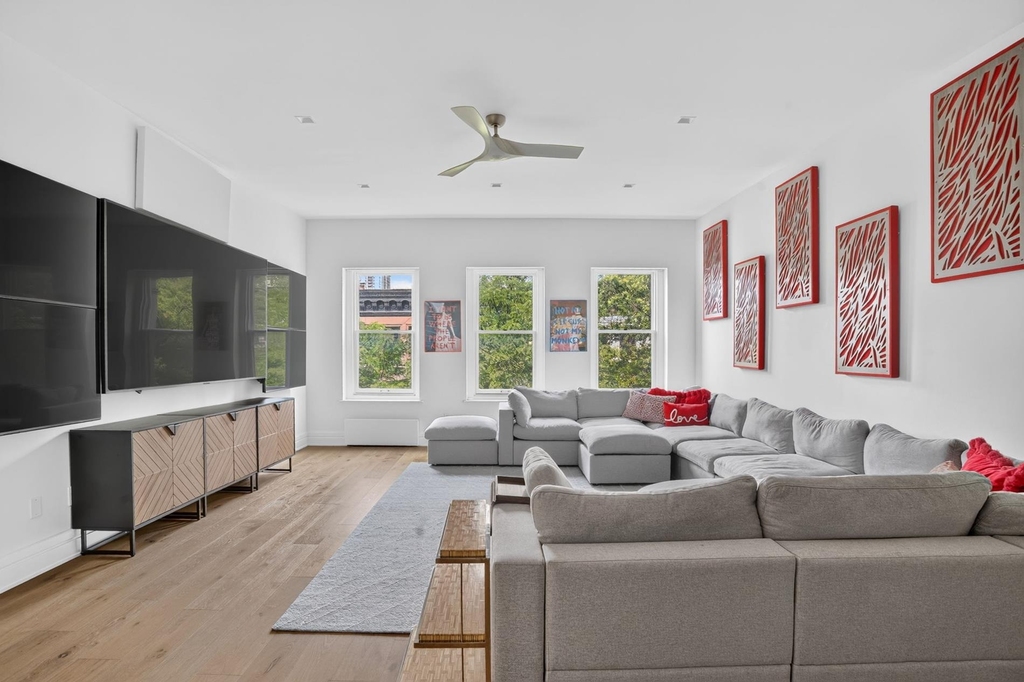 32 W 87th Street - Photo 16