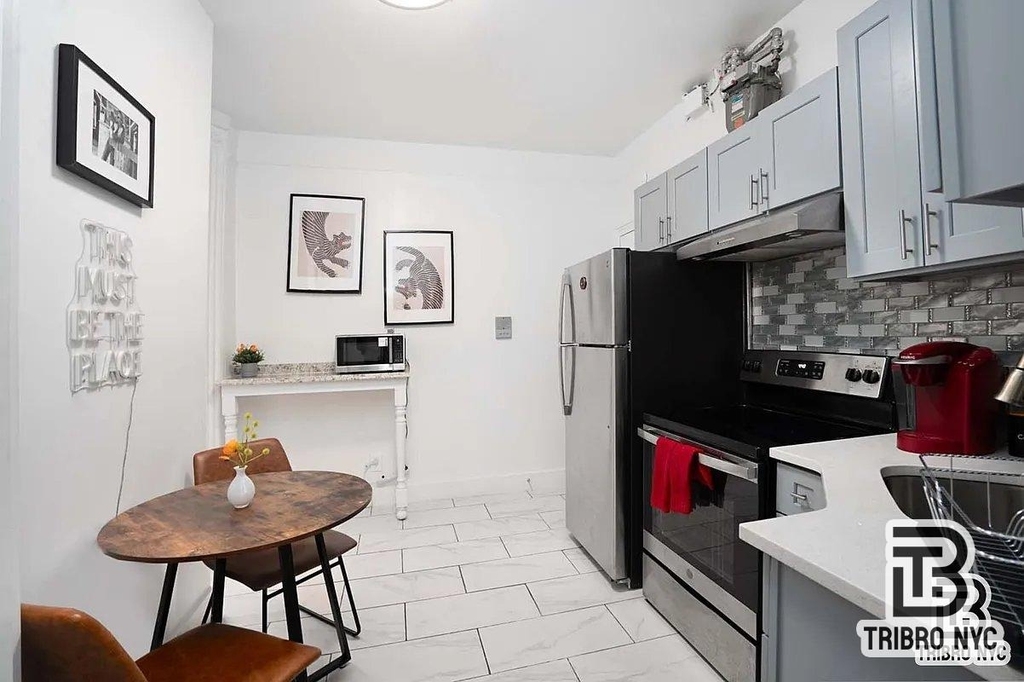 349 E 109th Street - Photo 2