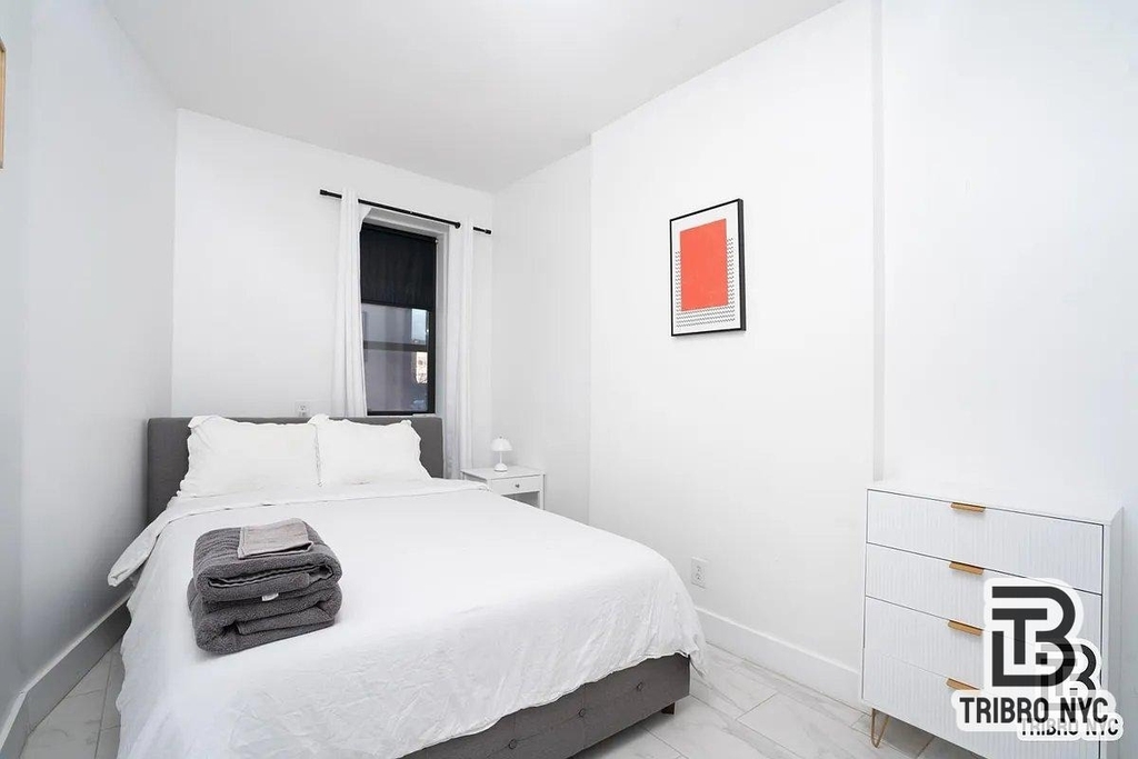 349 E 109th Street - Photo 0