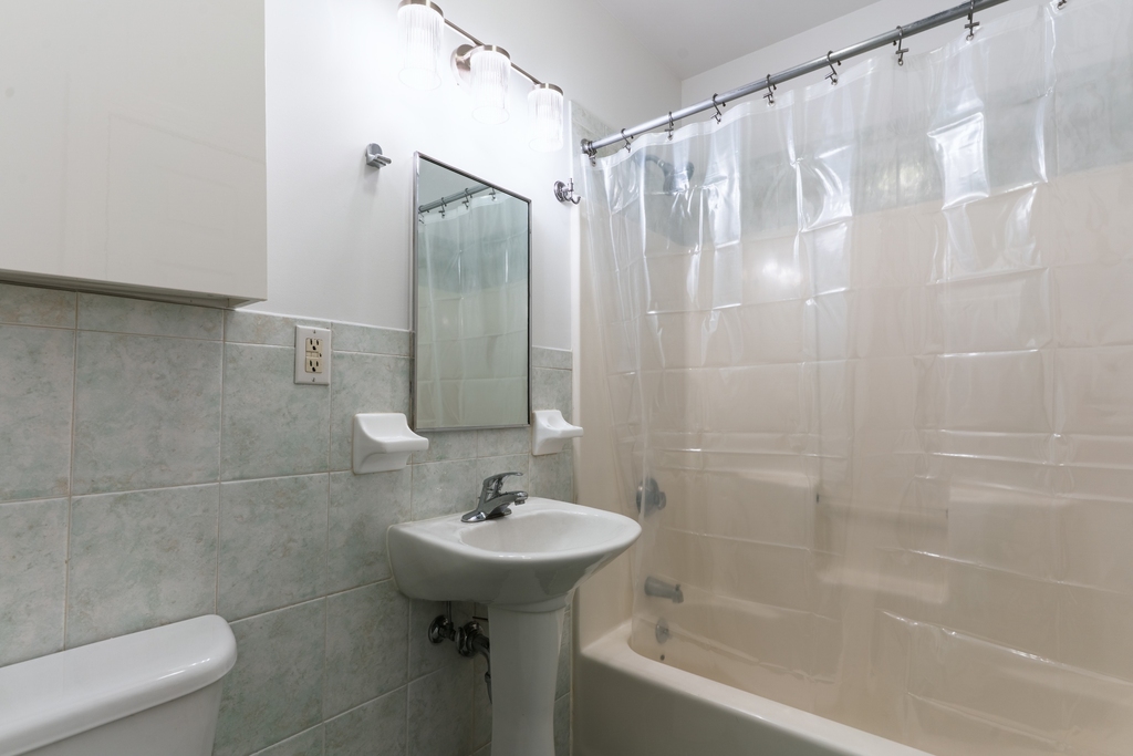 216 W 132nd Street - Photo 3