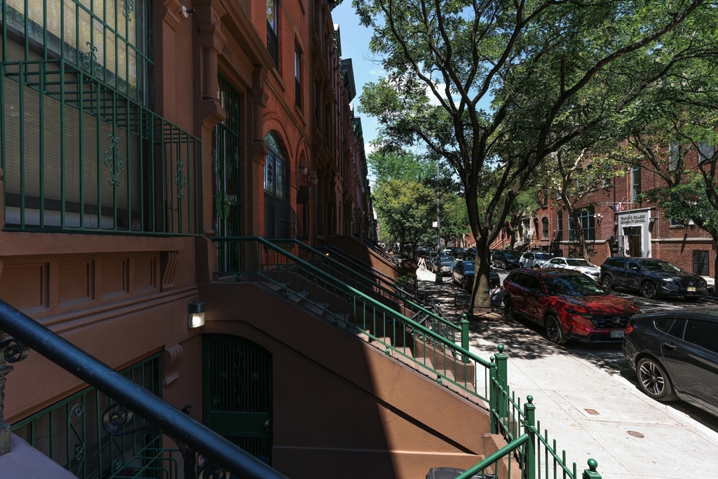 216 W 132nd Street - Photo 5