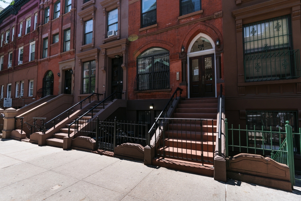 216 W 132nd Street - Photo 4