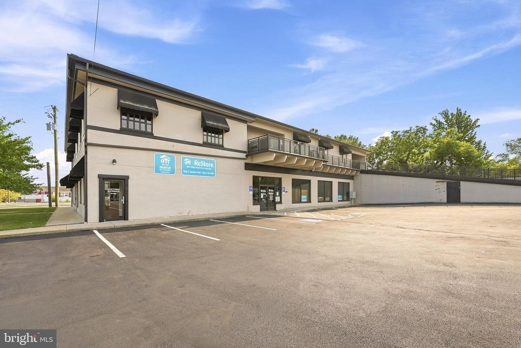 443 Millwood Avenue - Photo 1
