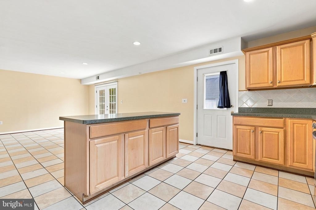 8916 Rugby Road - Photo 19