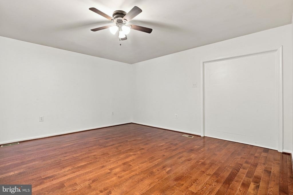 8916 Rugby Road - Photo 31