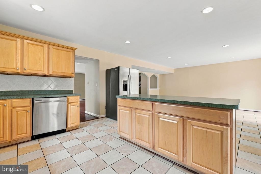 8916 Rugby Road - Photo 20