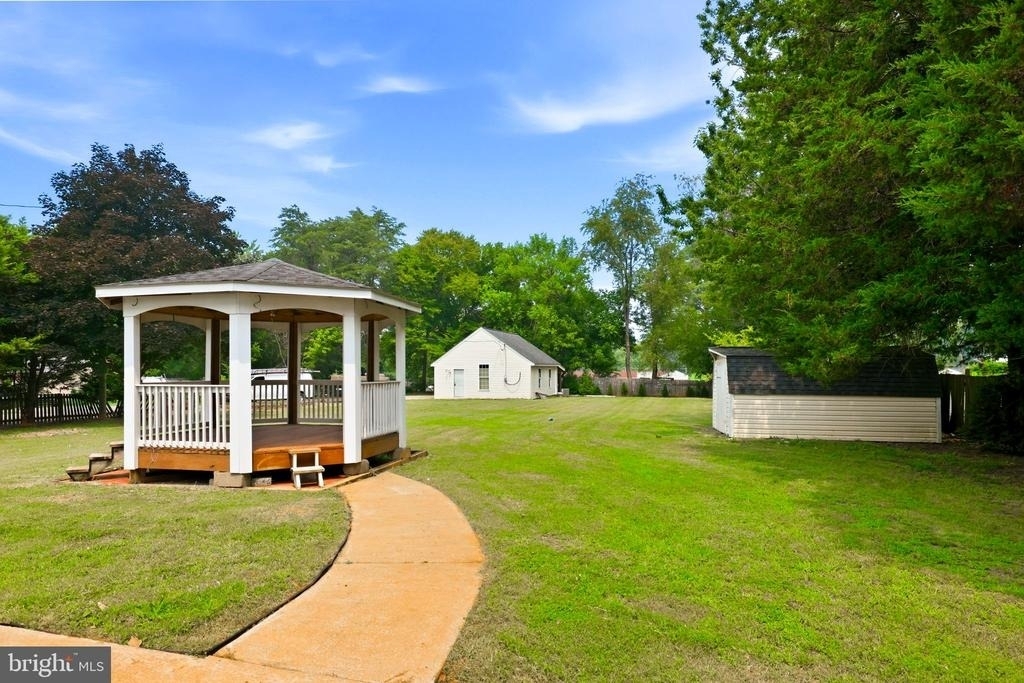 8916 Rugby Road - Photo 97