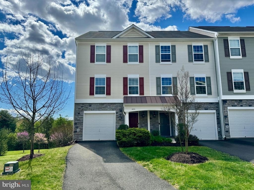 2874 Chinkapin Oak Lane - Photo 0