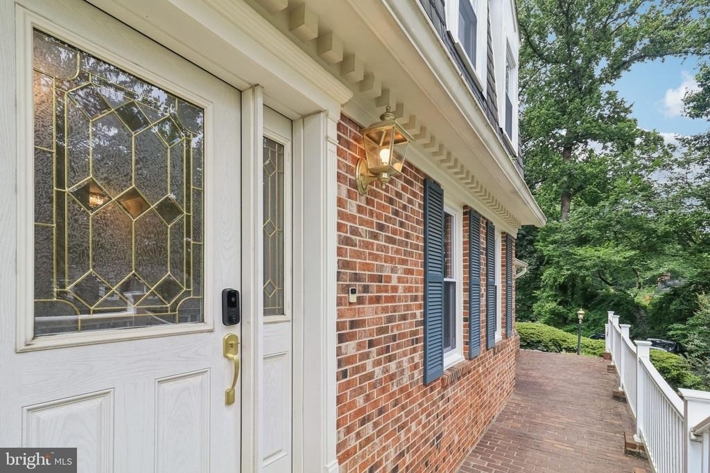 7518 Old Dominion Drive - Photo 4