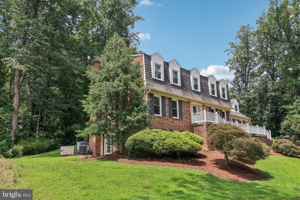 7518 Old Dominion Drive - Photo 1