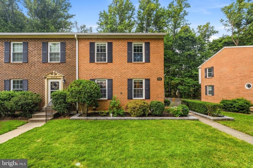 6410 Blarney Stone Court - Photo 0