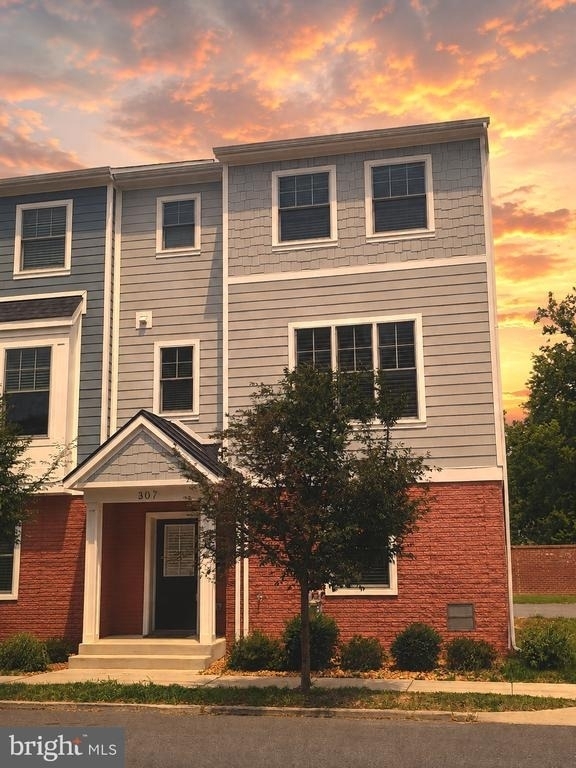 307 Charles Street - Photo 10