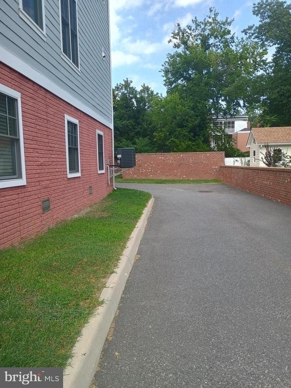 307 Charles Street - Photo 8