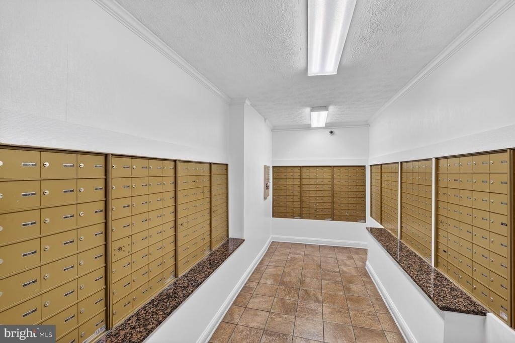 1111 Arlington Boulevard - Photo 22