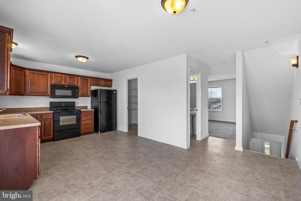 116 Breezewood Drive - Photo 9