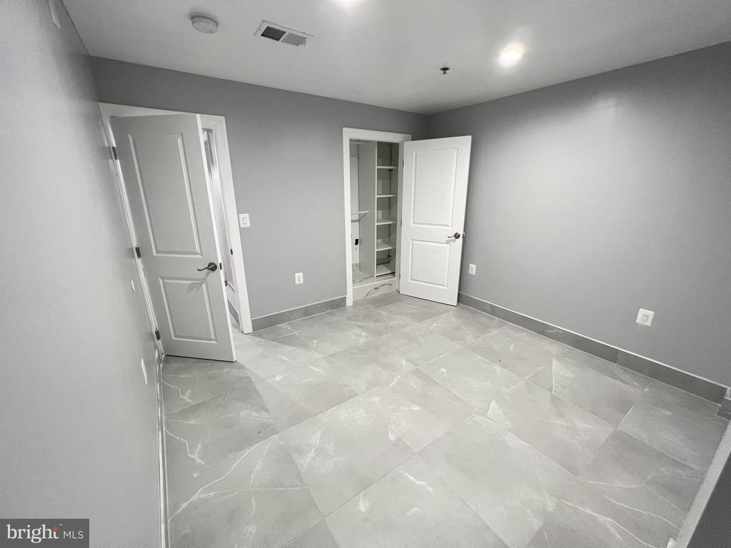 1611 Ridge Avenue - Photo 19