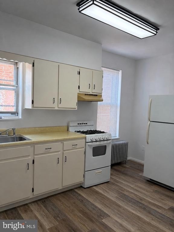 445 Roxborough Avenue - Photo 7