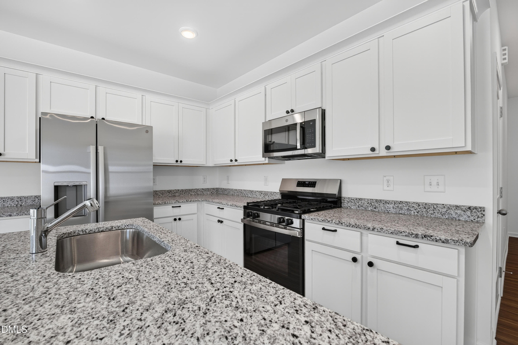 200 Flagstone Way - Photo 7