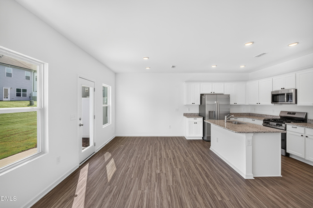 200 Flagstone Way - Photo 3