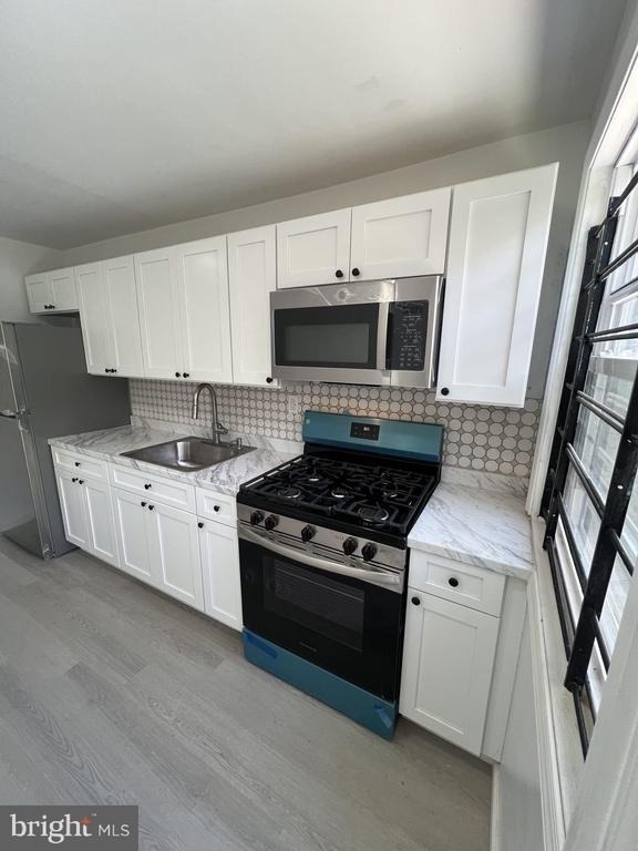 1902 Brunner Street - Photo 0
