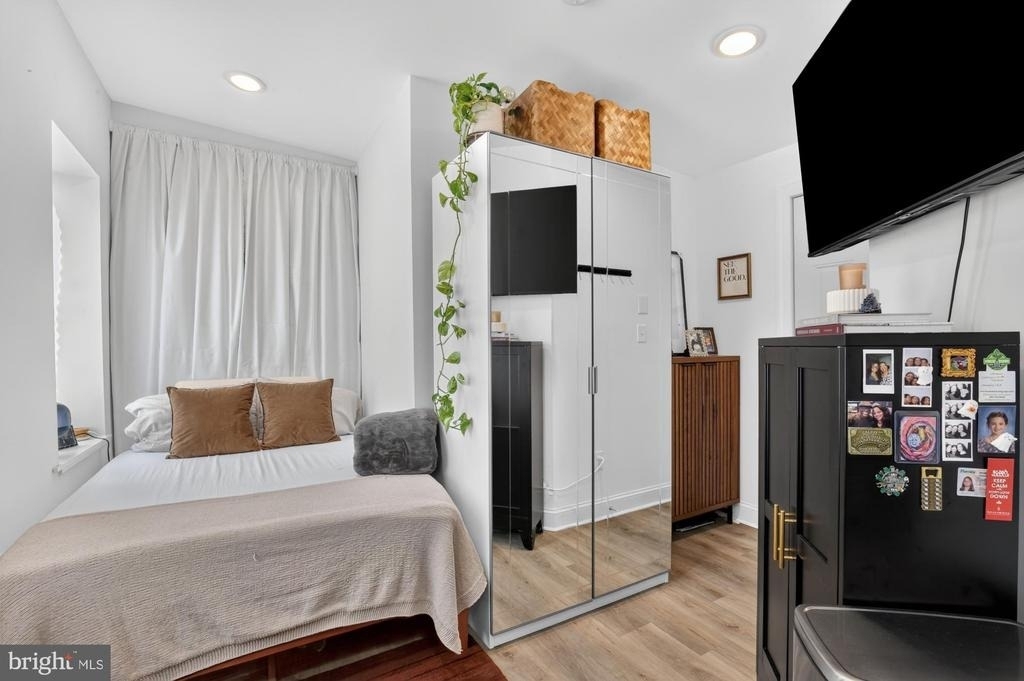 2046 E Huntingdon Street - Photo 4