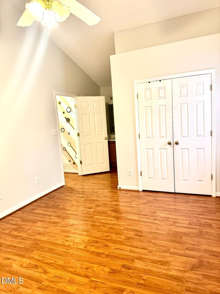905 Sanderson Drive - Photo 14