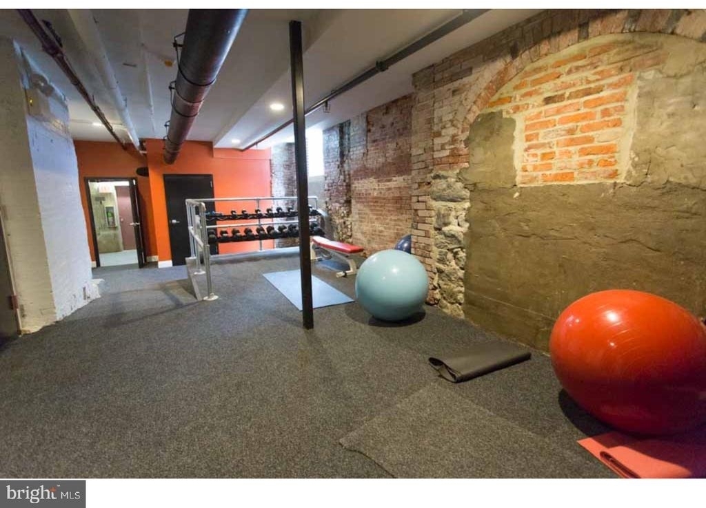 1100 Spruce Street - Photo 3