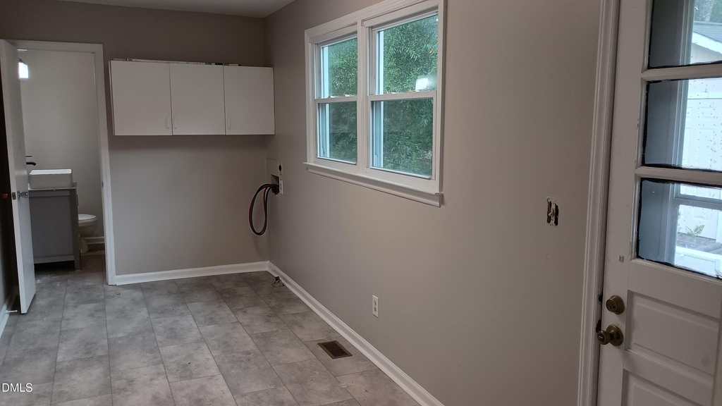 102 S Tunstall Avenue - Photo 7