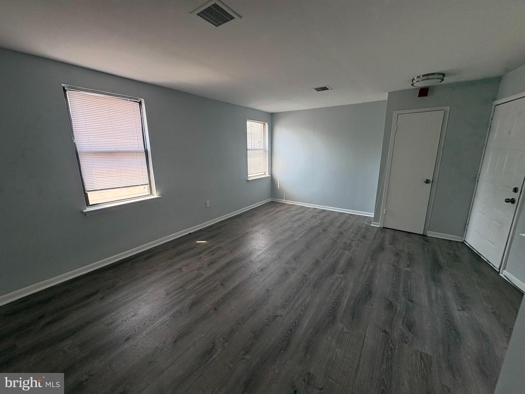 7900 Frankford Avenue - Photo 10